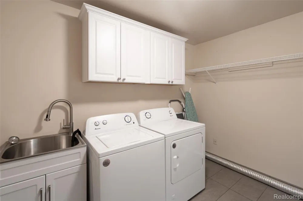 1990 Squirrel Valley Drive Bloomfield Hills City, MI 48304