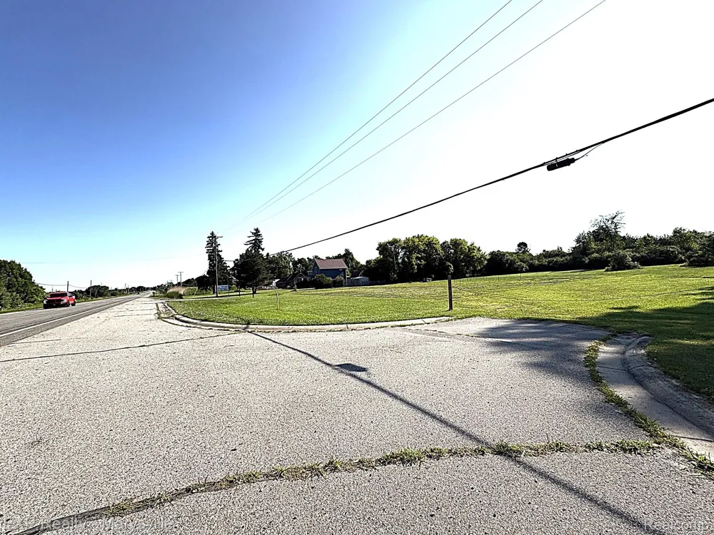 8422 Brockway Road Brockway Township, MI 48097