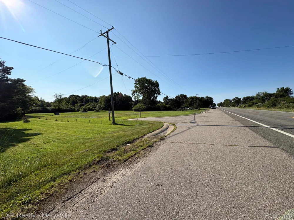 8422 Brockway Road Brockway Township, MI 48097