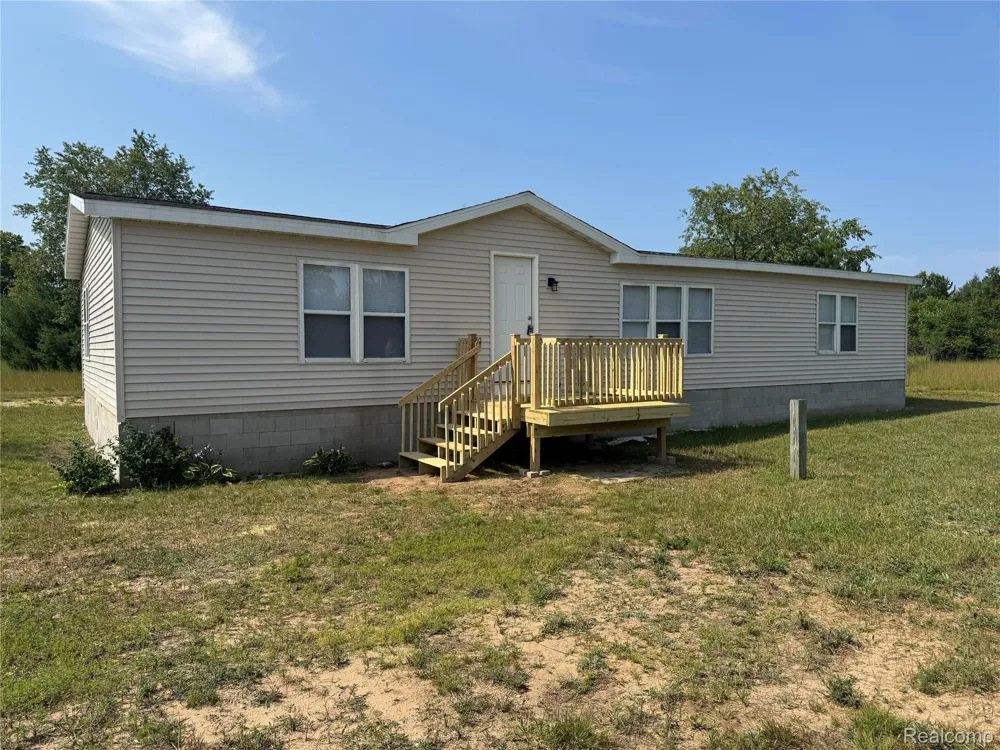 8845 Country Road NE Rapid River Township, MI 49659