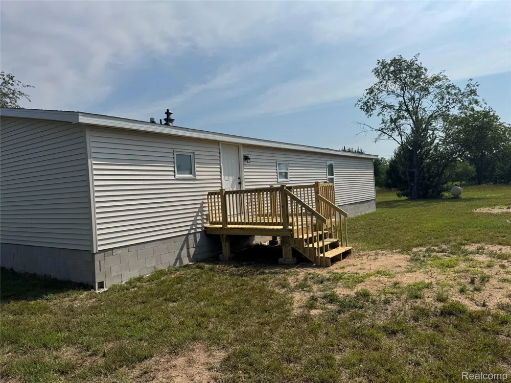 8845 Country Road NE Rapid River Township, MI 49659