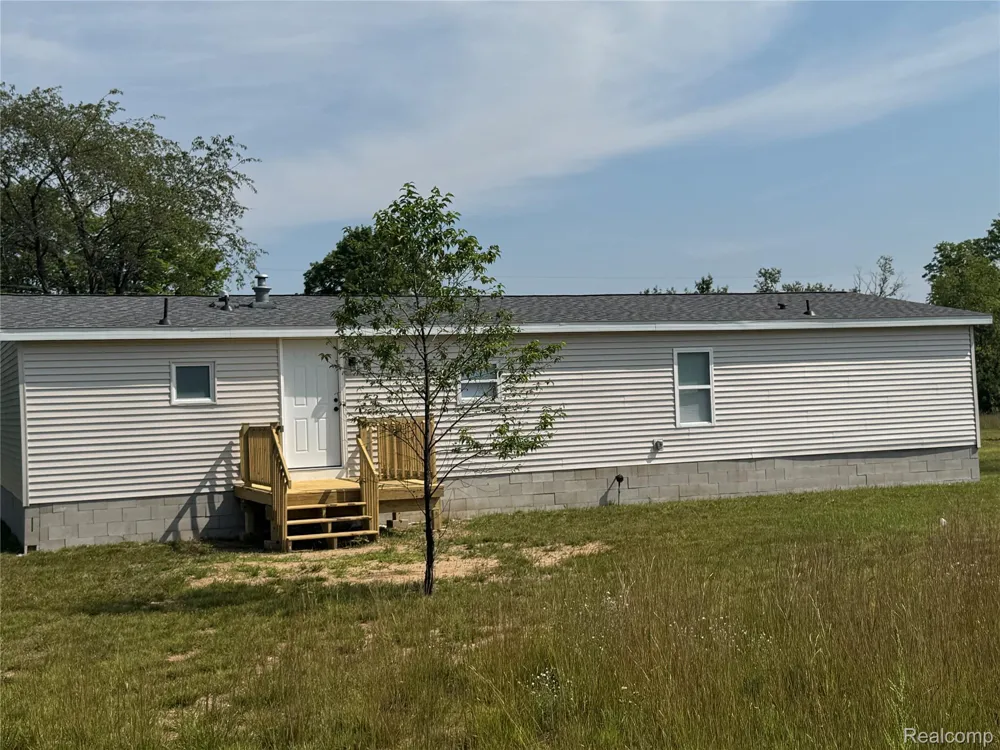 8845 Country Road NE Rapid River Township, MI 49659