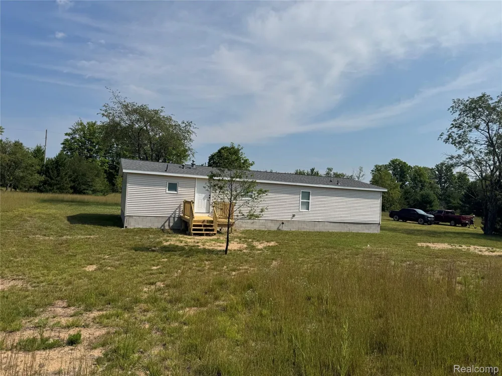8845 Country Road NE Rapid River Township, MI 49659