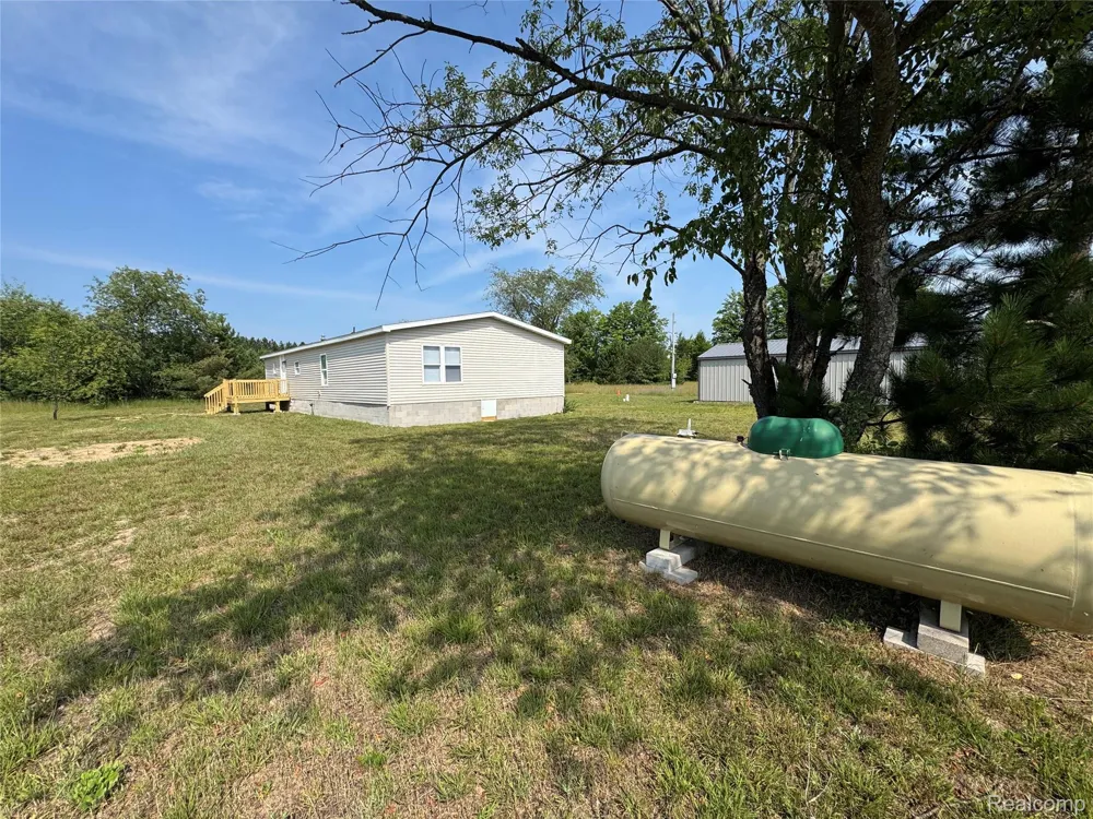 8845 Country Road NE Rapid River Township, MI 49659