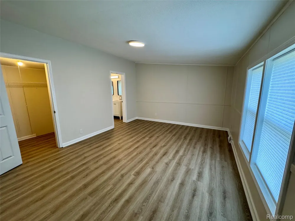 8845 Country Road NE Rapid River Township, MI 49659