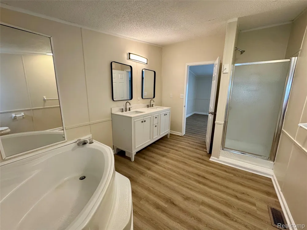 8845 Country Road NE Rapid River Township, MI 49659