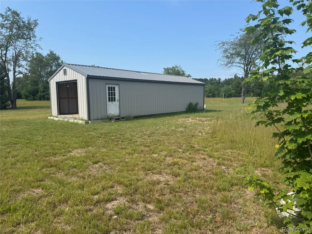 8845 Country Road NE Rapid River Township, MI 49659