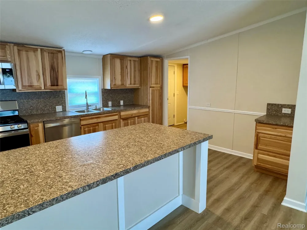 8845 Country Road NE Rapid River Township, MI 49659