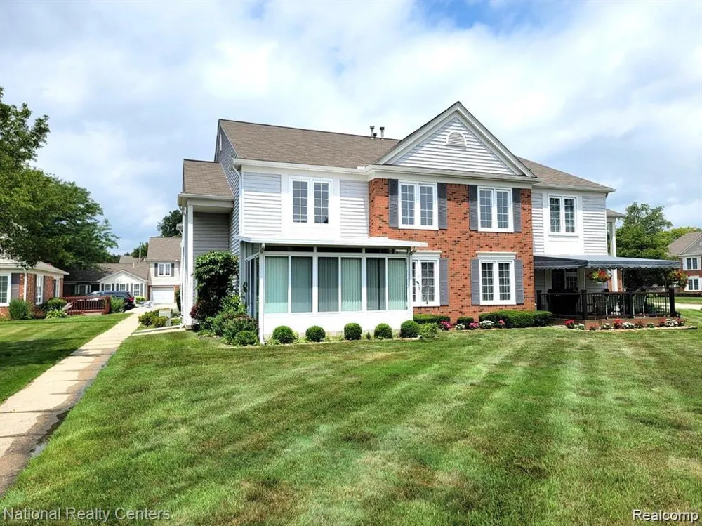 37485 Stonegate Circle #75 Clinton Charter Township, MI 48036