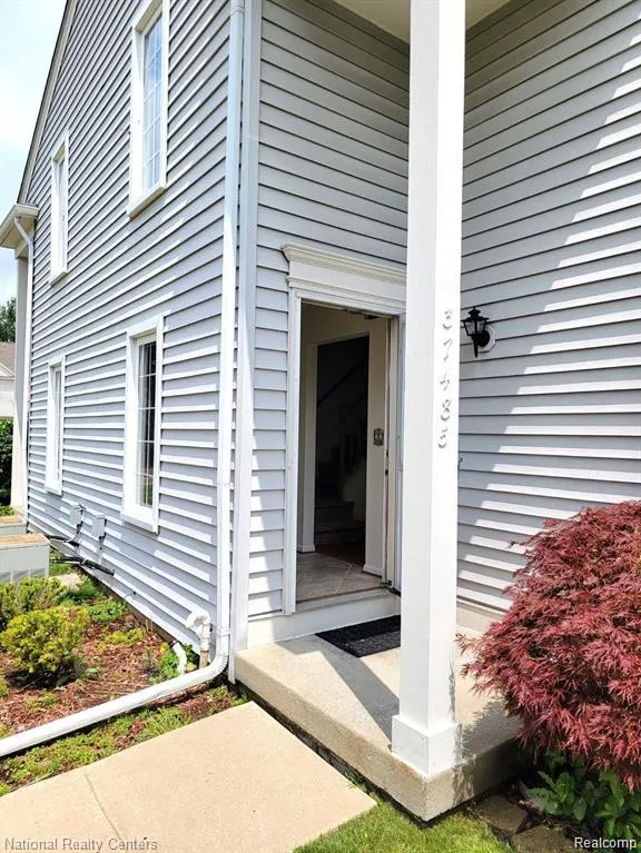 37485 Stonegate Circle #75 Clinton Charter Township, MI 48036
