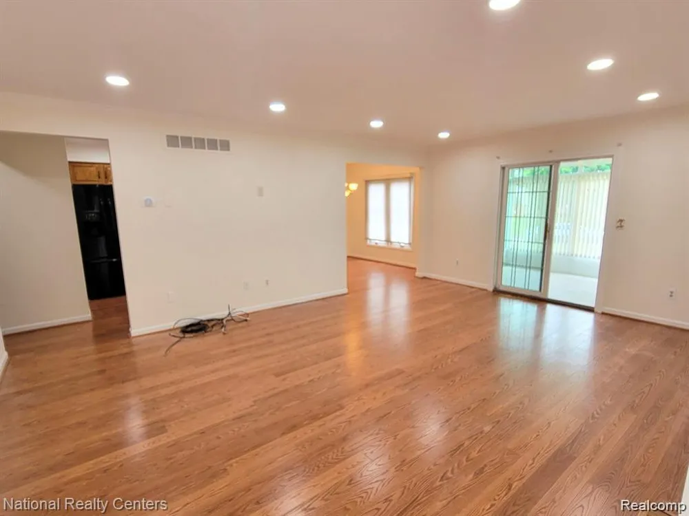 37485 Stonegate Circle #75 Clinton Charter Township, MI 48036