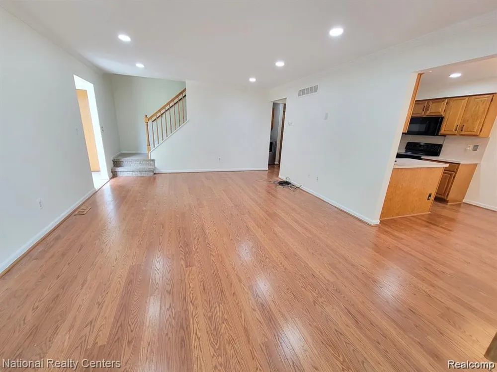 37485 Stonegate Circle #75 Clinton Charter Township, MI 48036