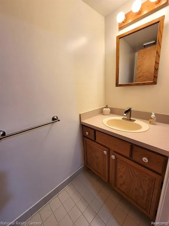 37485 Stonegate Circle #75 Clinton Charter Township, MI 48036