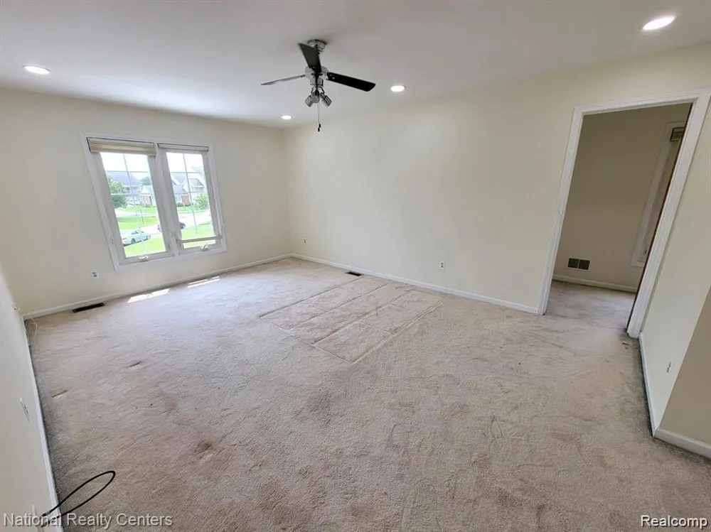 37485 Stonegate Circle #75 Clinton Charter Township, MI 48036