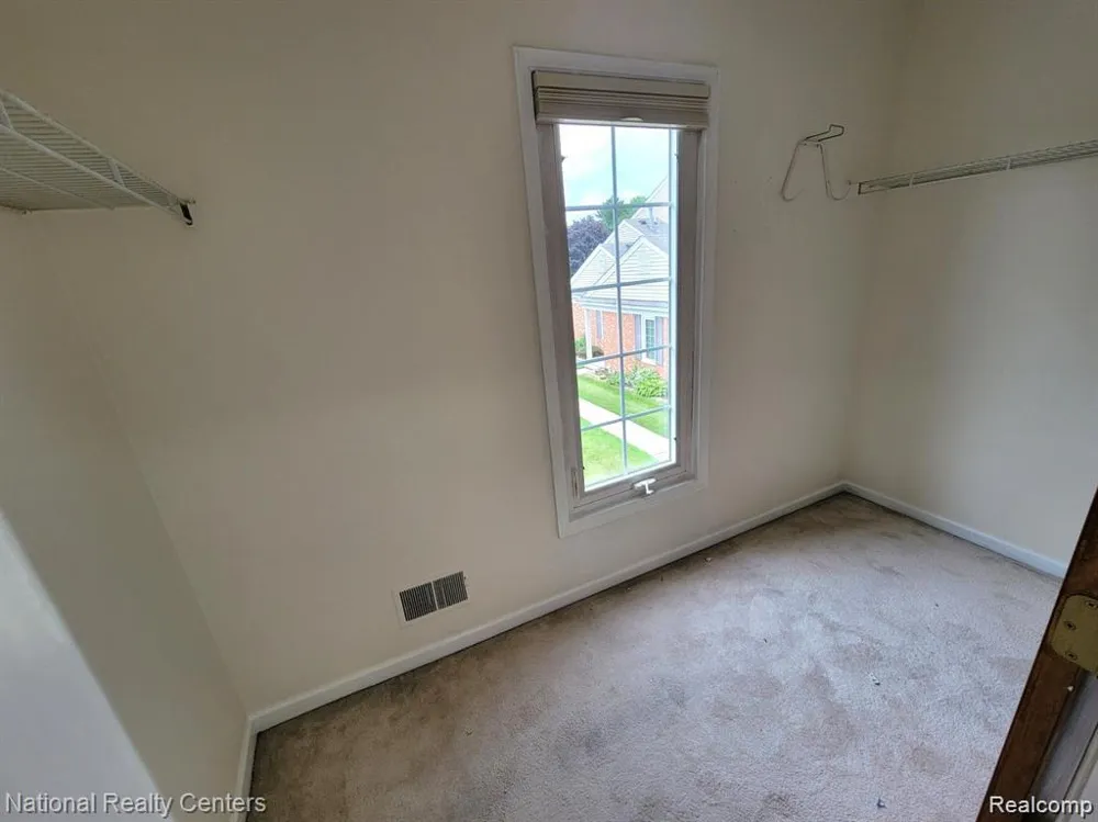 37485 Stonegate Circle #75 Clinton Charter Township, MI 48036