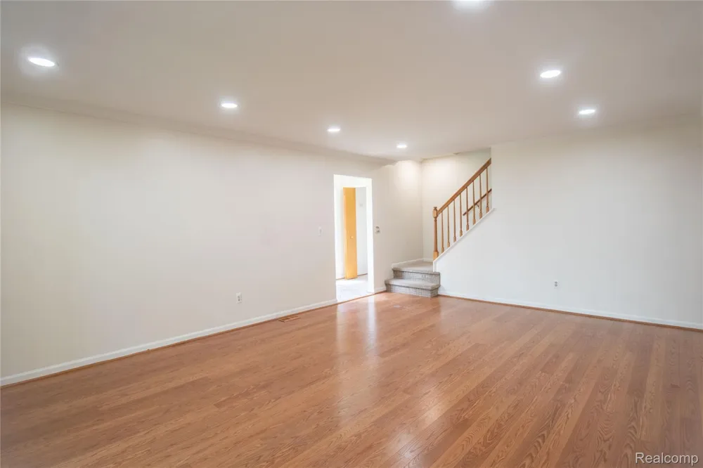 37485 Stonegate Circle #75 Clinton Charter Township, MI 48036