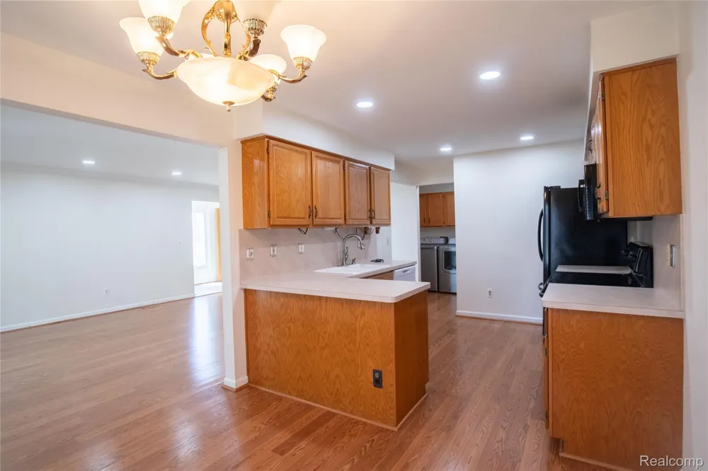 37485 Stonegate Circle #75 Clinton Charter Township, MI 48036