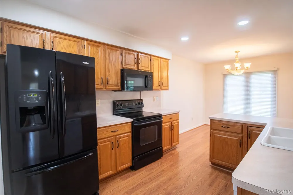 37485 Stonegate Circle #75 Clinton Charter Township, MI 48036
