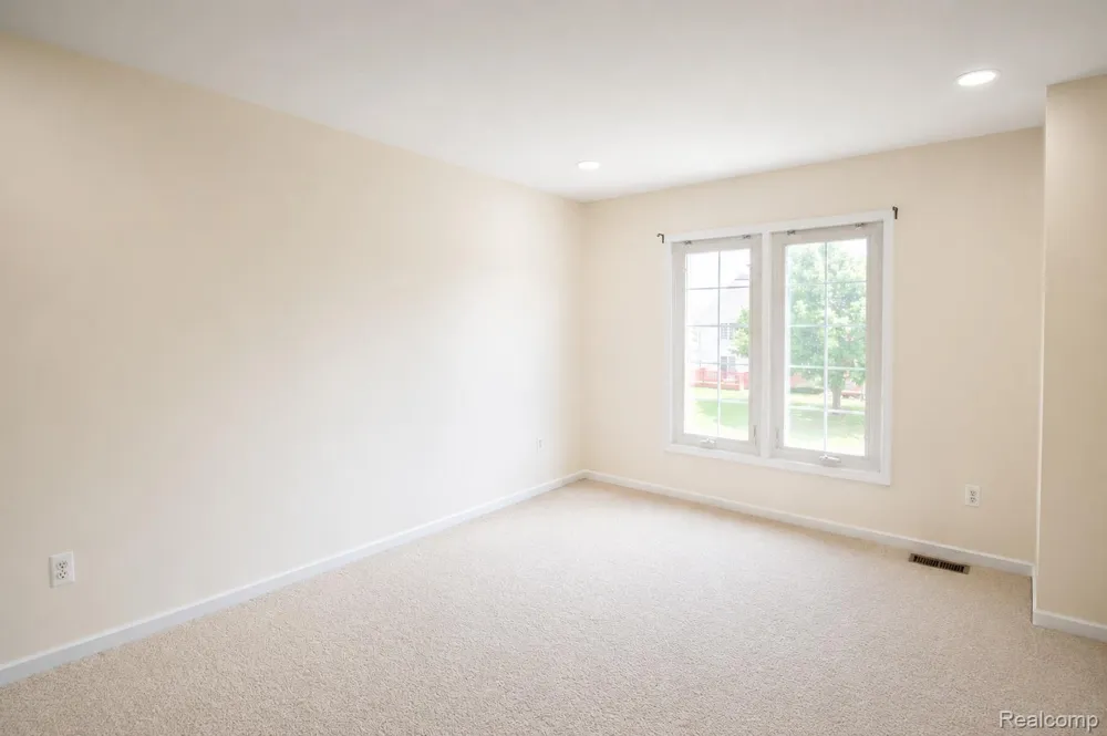 37485 Stonegate Circle #75 Clinton Charter Township, MI 48036