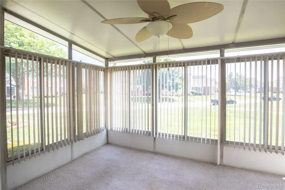 37485 Stonegate Circle #75 Clinton Charter Township, MI 48036