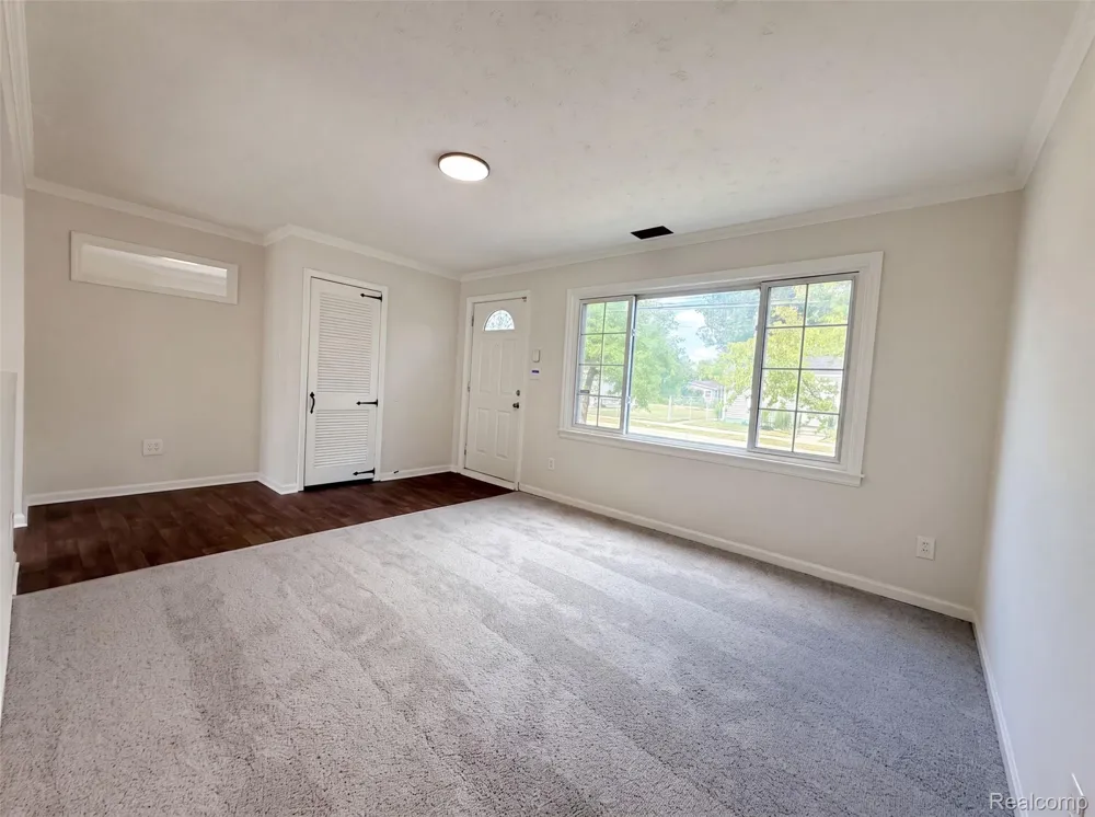26375 Normandy Street Roseville City, MI 48066