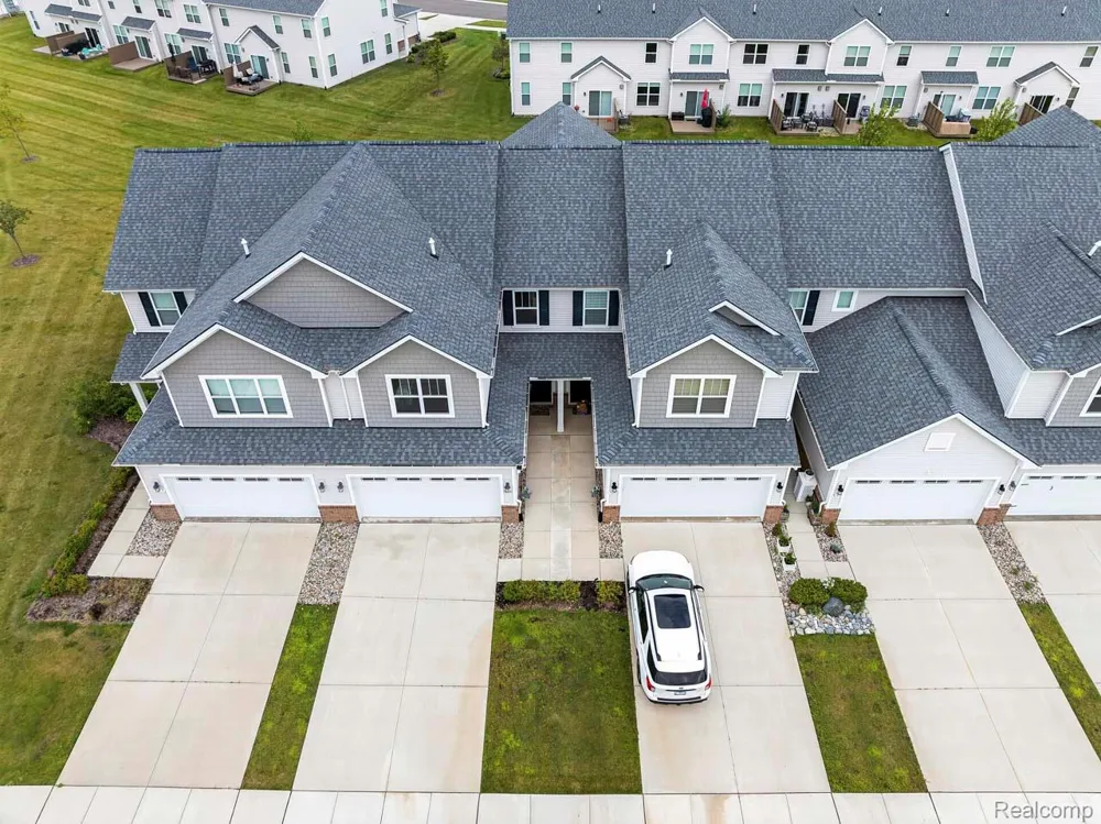 506 Maize Loop Saline Township, MI 48176