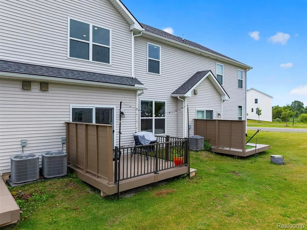 506 Maize Loop Saline Township, MI 48176