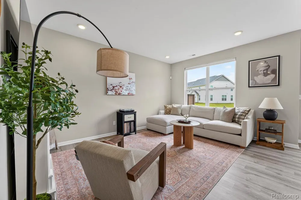 506 Maize Loop Saline Township, MI 48176