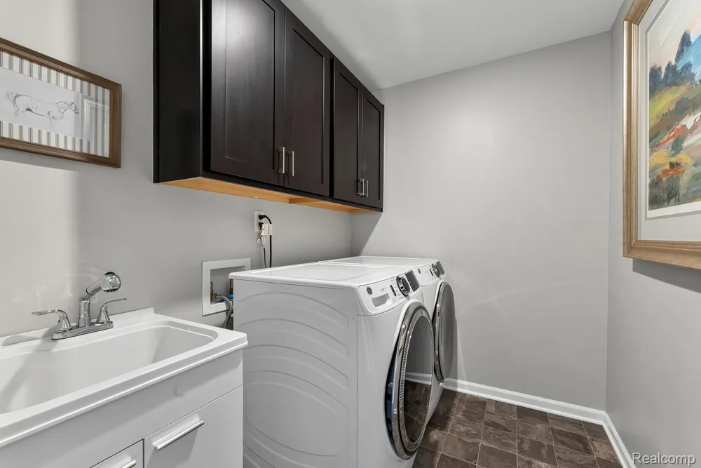 506 Maize Loop Saline Township, MI 48176