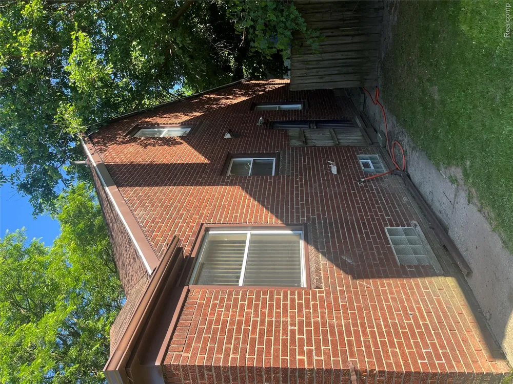 18603 Curtis Street Detroit City, MI 48219