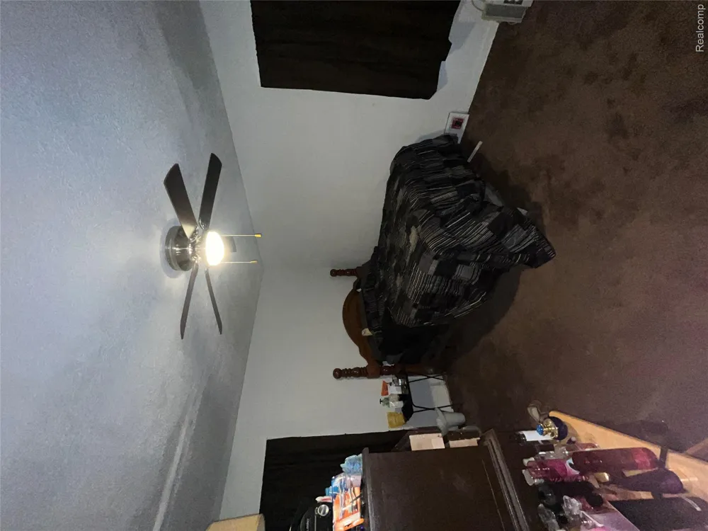 18603 Curtis Street Detroit City, MI 48219