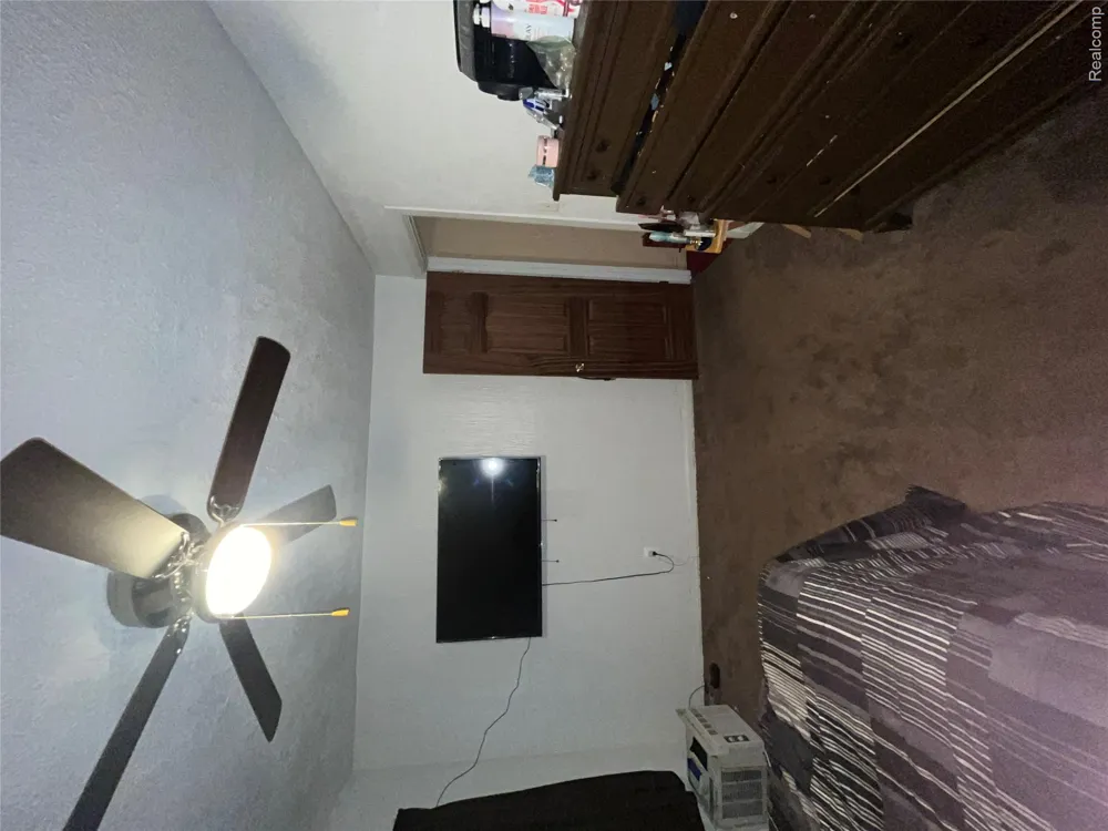 18603 Curtis Street Detroit City, MI 48219