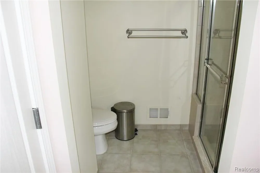 51157 MAYFAIR Novi City, MI 48374