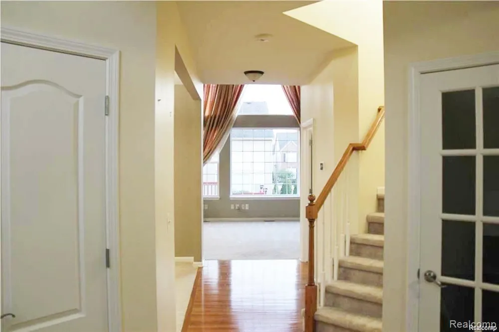 51157 MAYFAIR Novi City, MI 48374