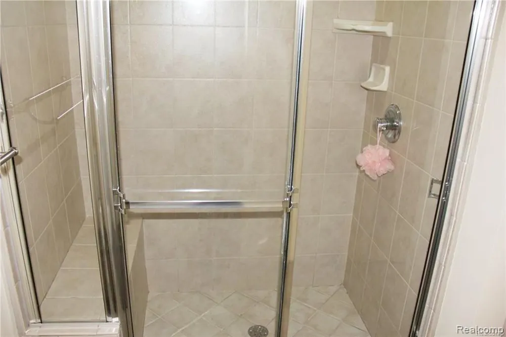 51157 MAYFAIR Novi City, MI 48374