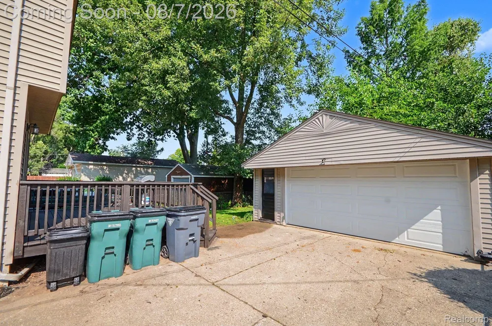318 Chippewa Street Clawson City, MI 48017