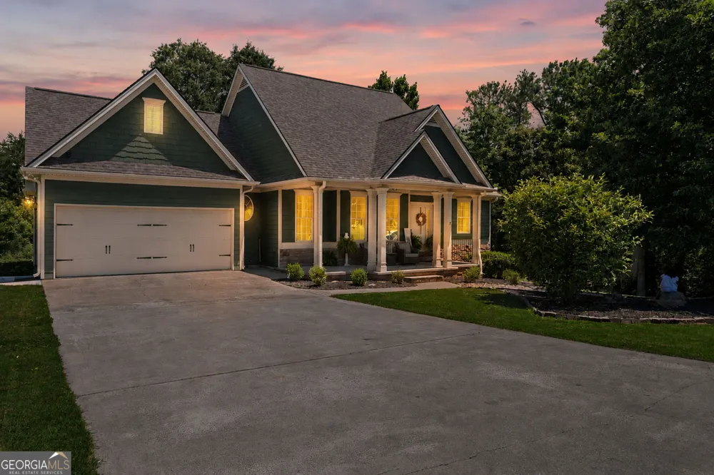 130 Riverboat DR SW Adairsville, GA 30103