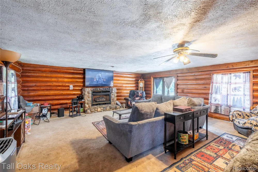 10363 Bray Road Thetford Township, MI 48420