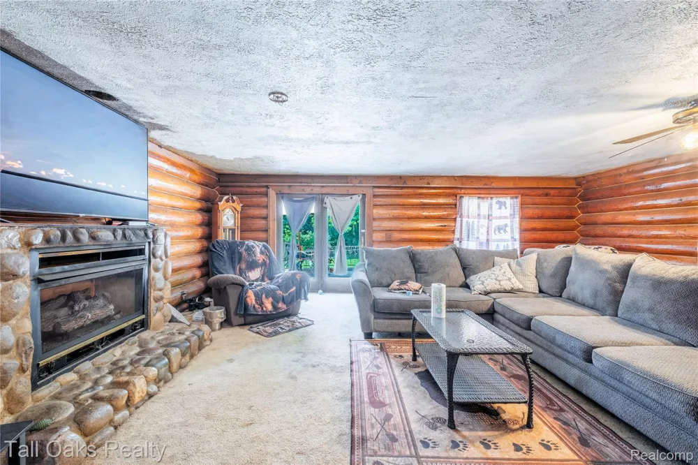10363 Bray Road Thetford Township, MI 48420