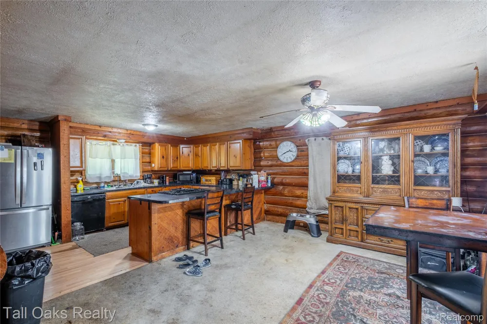 10363 Bray Road Thetford Township, MI 48420