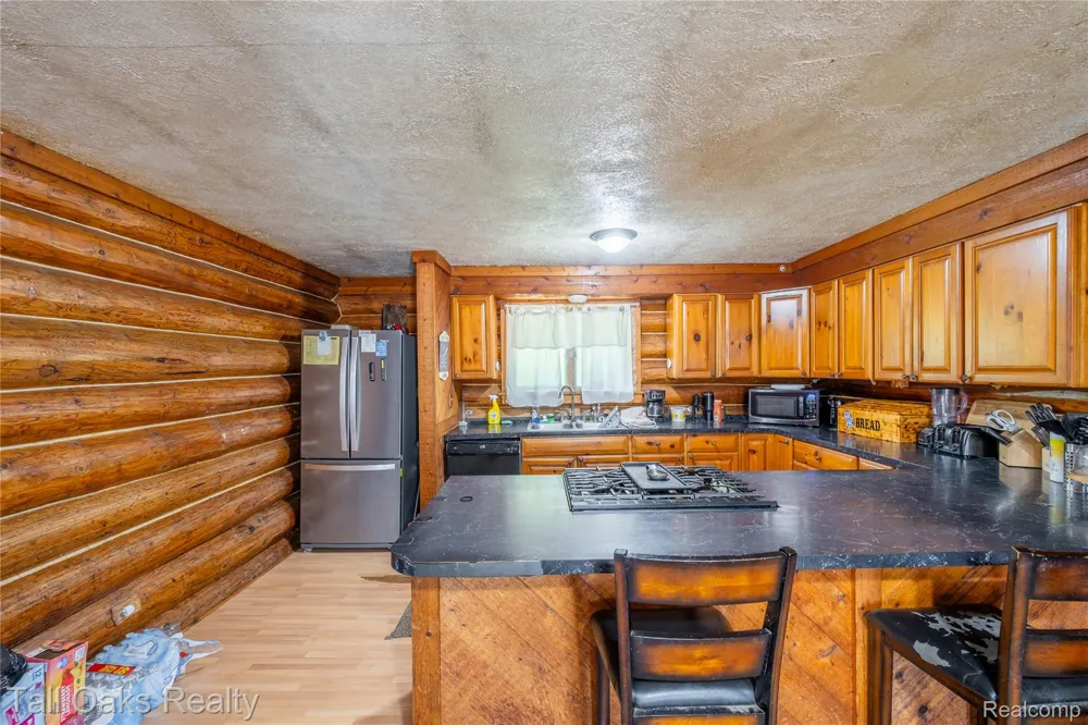 10363 Bray Road Thetford Township, MI 48420