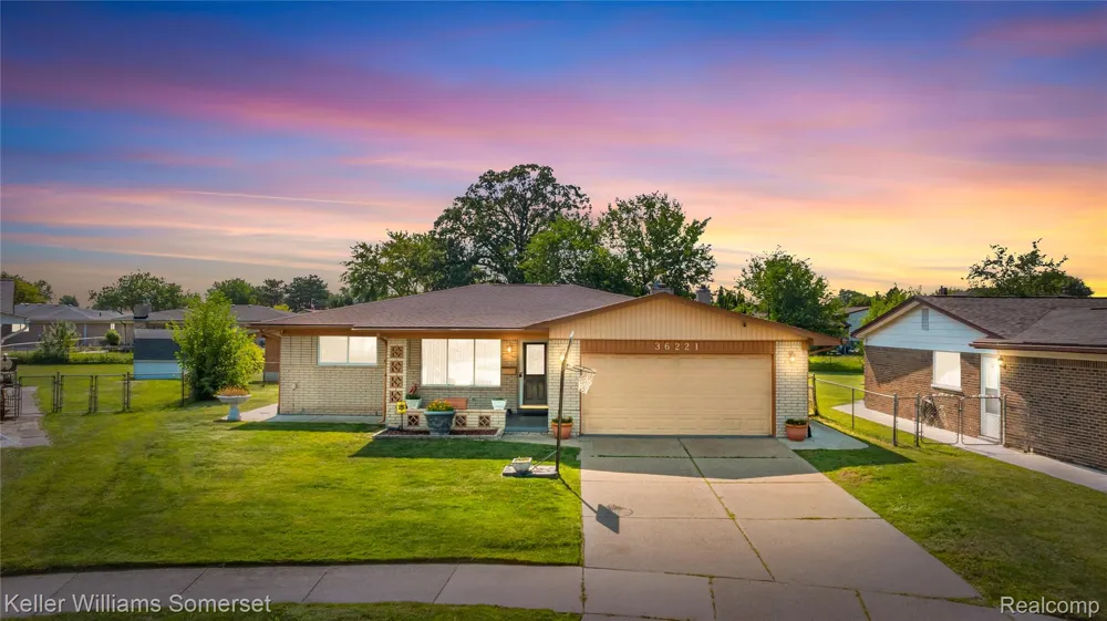 36221 Pickwick Court Sterling Heights City, MI 48310