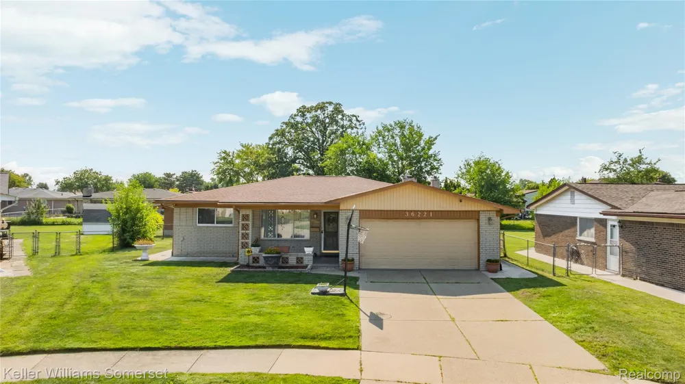 36221 Pickwick Court Sterling Heights City, MI 48310