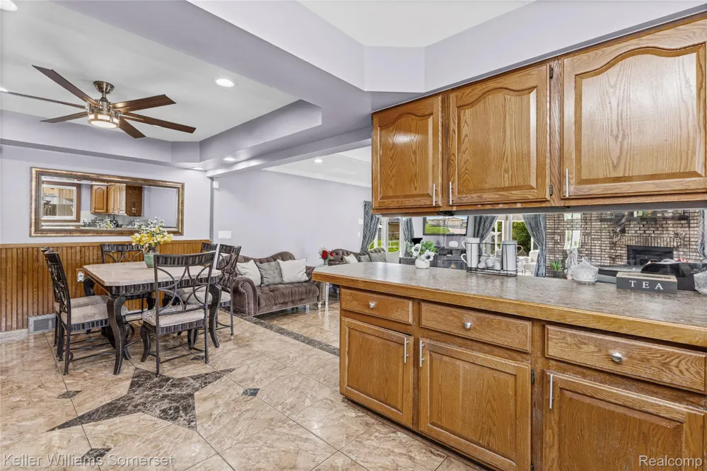 36221 Pickwick Court Sterling Heights City, MI 48310