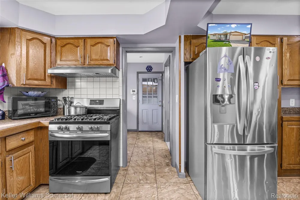 36221 Pickwick Court Sterling Heights City, MI 48310