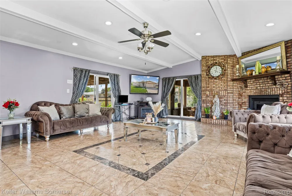 36221 Pickwick Court Sterling Heights City, MI 48310
