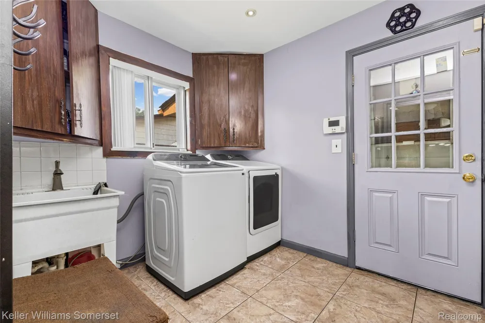 36221 Pickwick Court Sterling Heights City, MI 48310