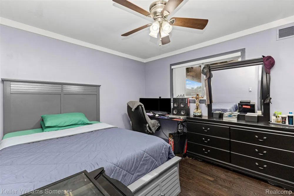 36221 Pickwick Court Sterling Heights City, MI 48310