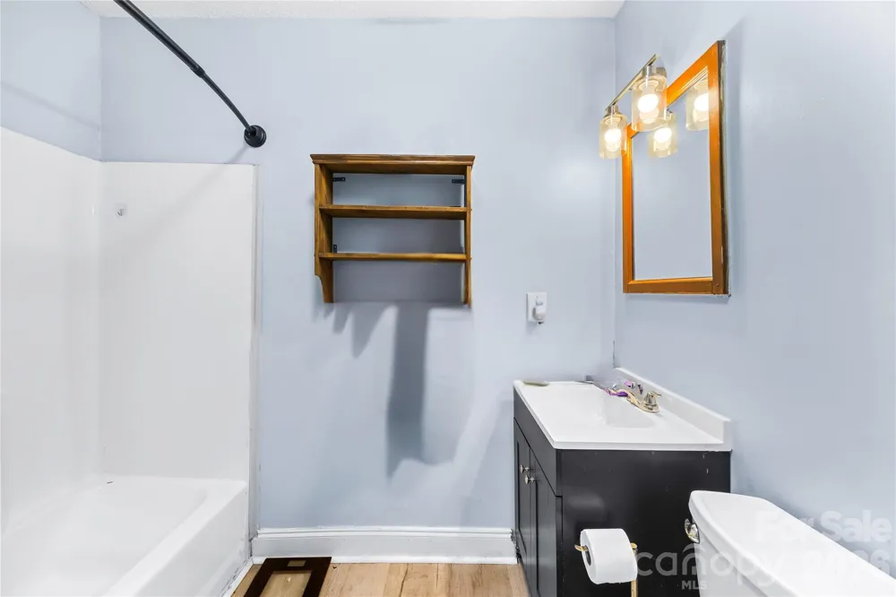 2104 Court Drive Gastonia, NC 28054
