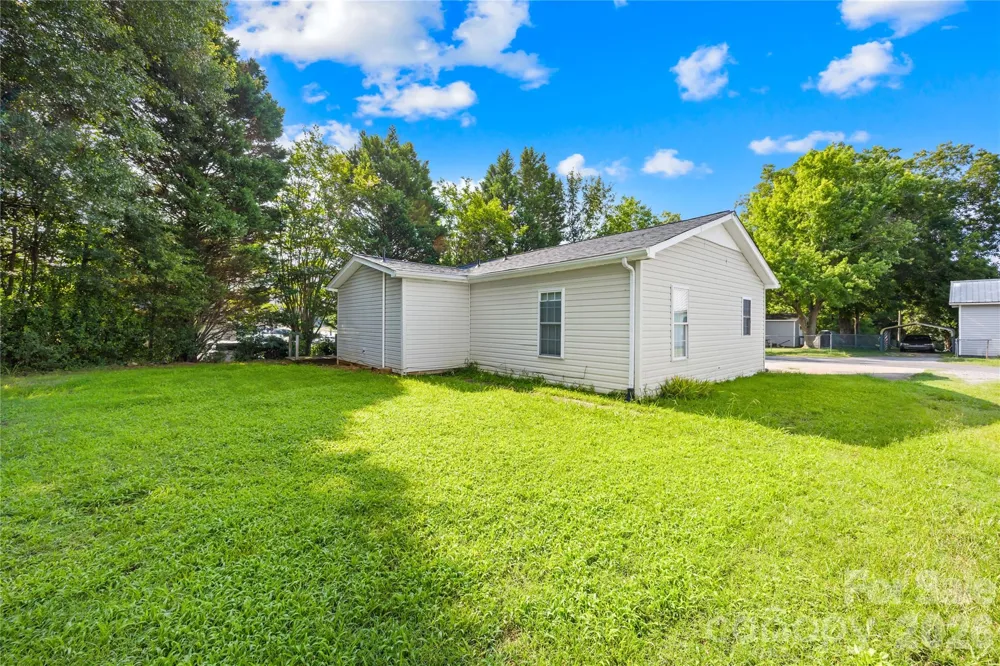 2104 Court Drive Gastonia, NC 28054